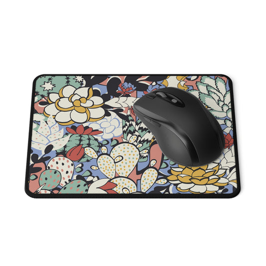 Floral Cactus Gaming Mouse Pad — Non-Slip Colorful Desert Pattern