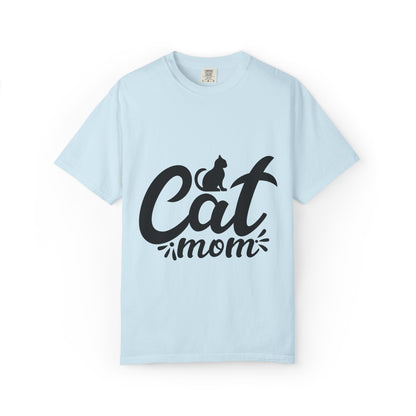Cat Mom Women T-Shirt – Cute Minimal Cat Lover Tee