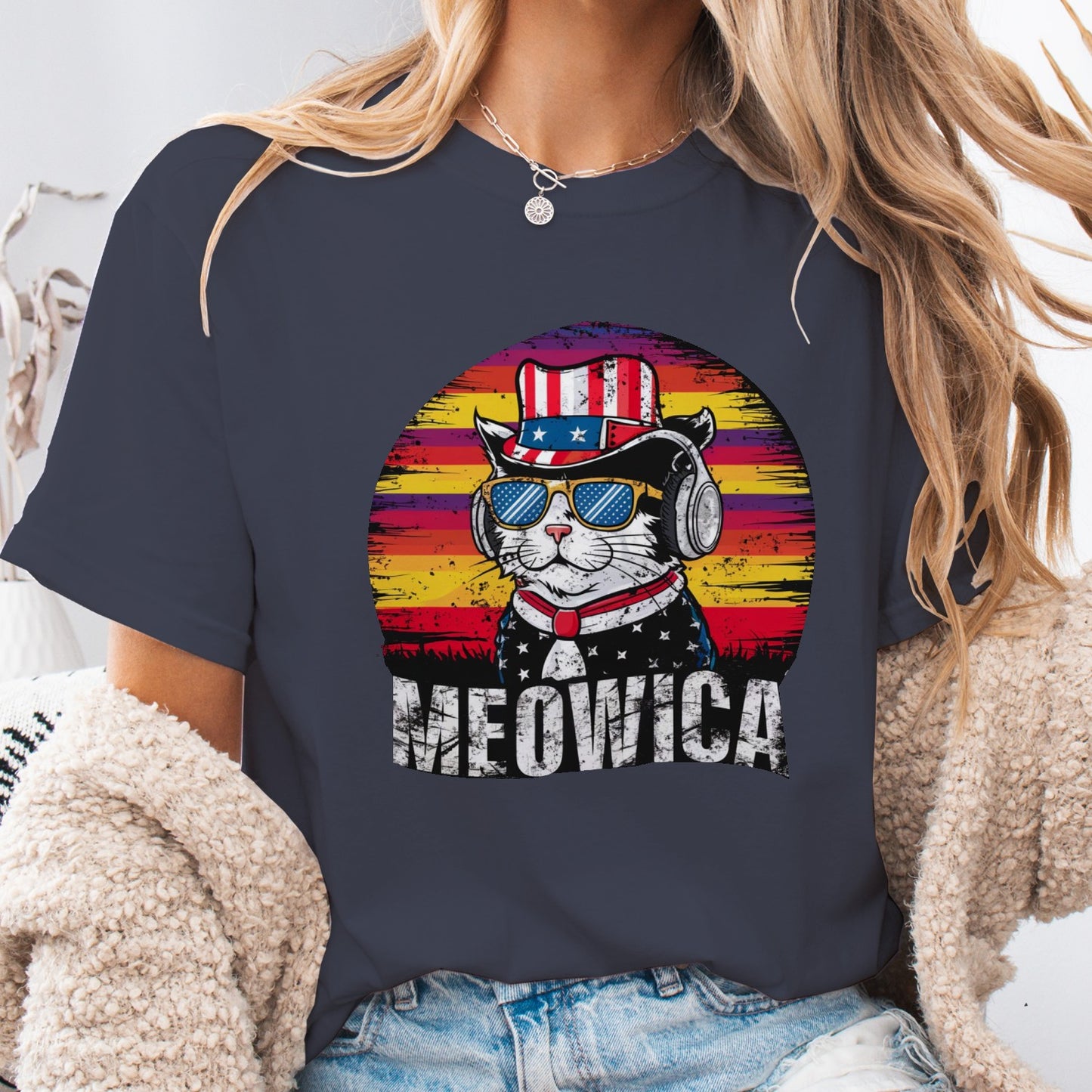 Meowica Patriotic Cat Unisex T-Shirt – Retro USA Flag