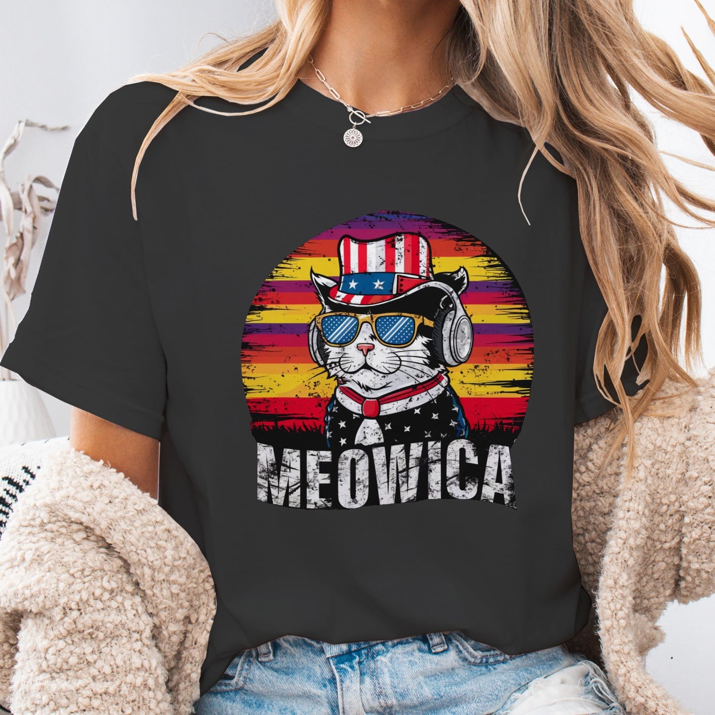 Meowica Patriotic Cat Unisex T-Shirt – Retro USA Flag