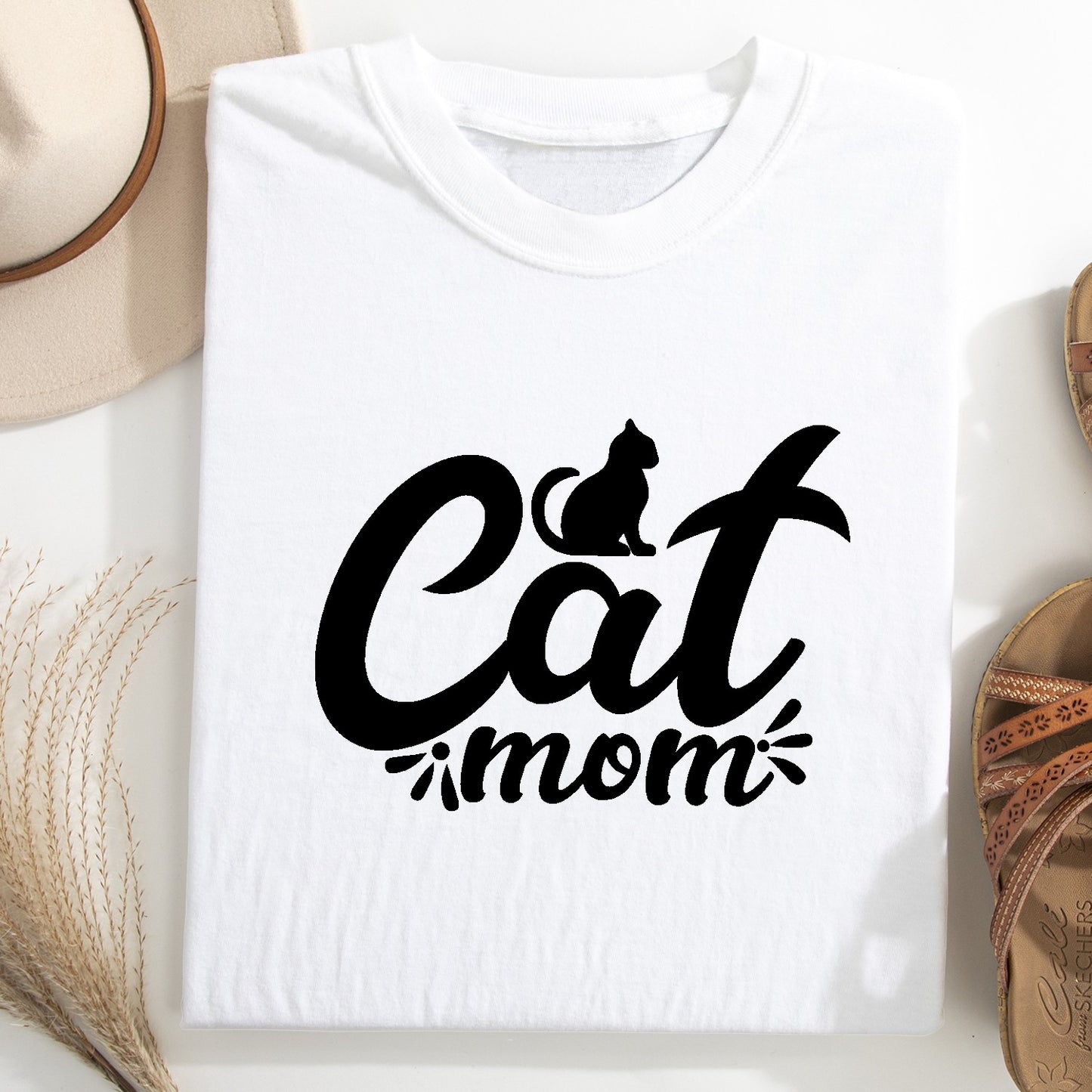 Cat Mom Women T-Shirt – Cute Minimal Cat Lover Tee