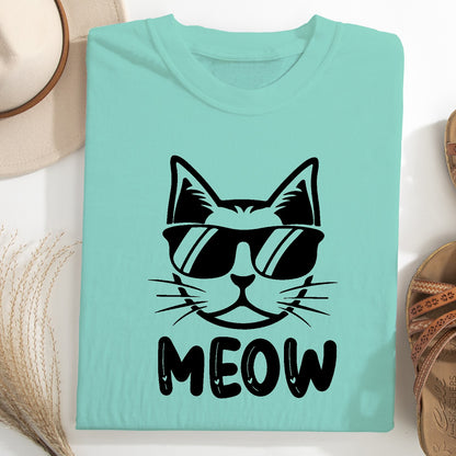 Cool Cat MEOW Unisex T-Shirt – Funny Minimal Cat Lover Tee