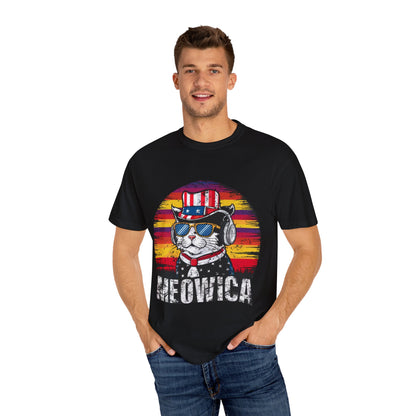 Meowica Patriotic Cat Unisex T-Shirt – Retro USA Flag